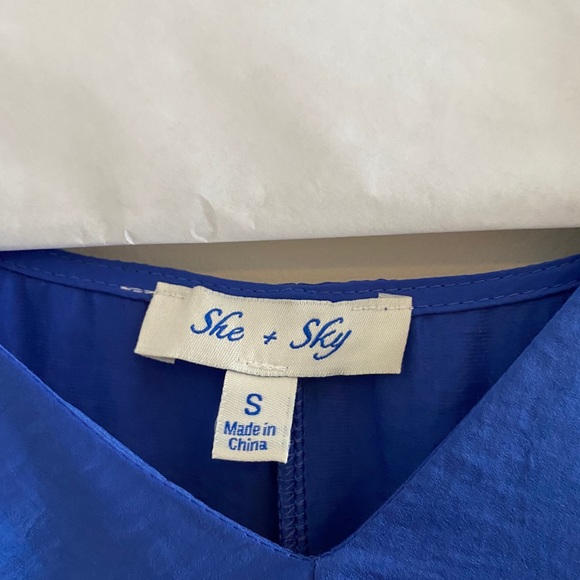 She & Sky blouse - Picture 3 of 3